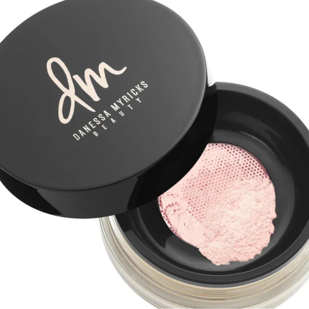 Danessa Myricks Beauty Evolution Powder Pink